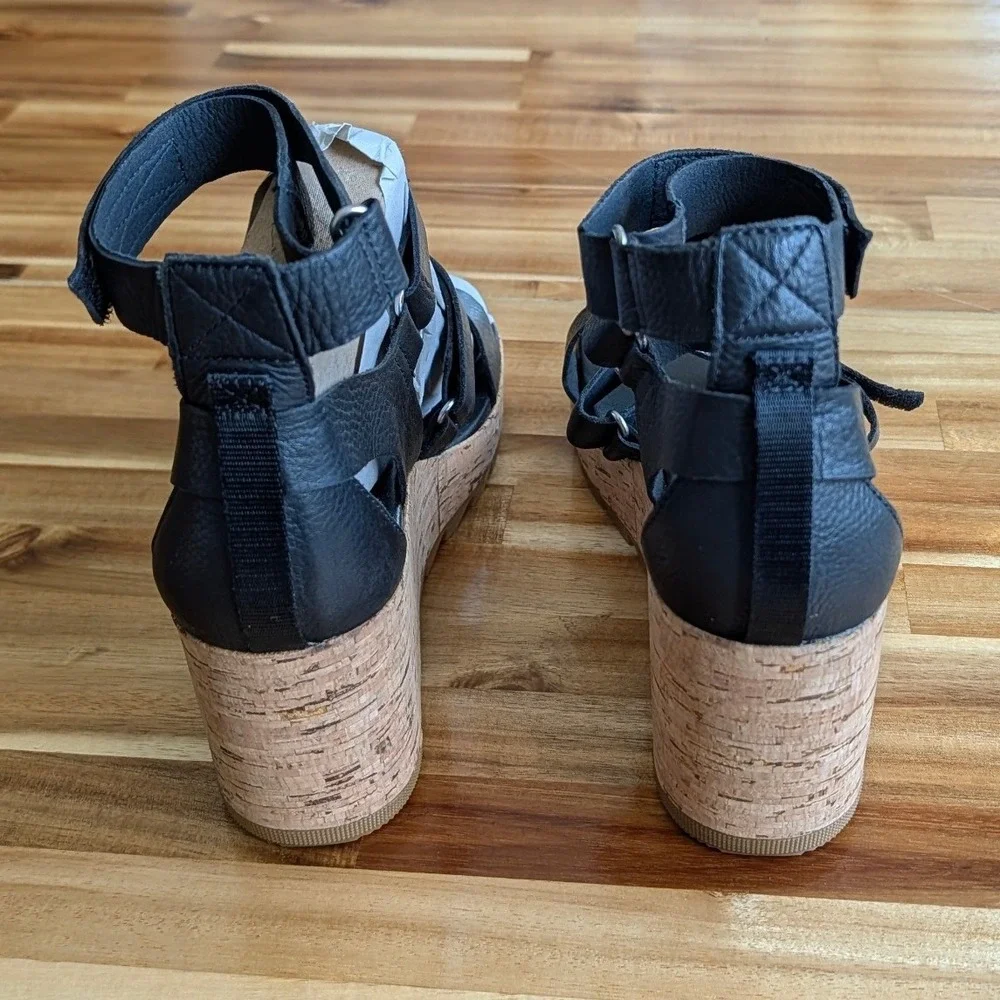 Sorel Women's Cameron Wedge Multi Strap Sandals Women's Size 10